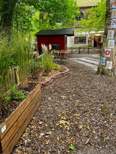 In direkter Nähe zur Dangaster Seifenmanufaktur befindet sich der Natur-Minigolfplatz